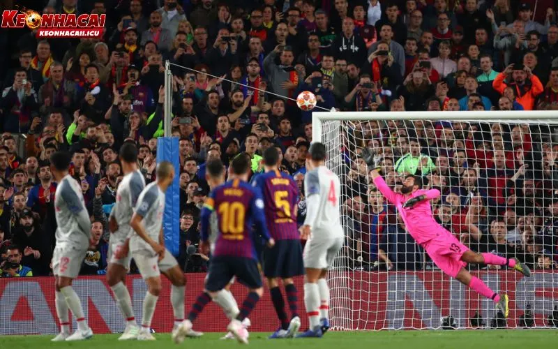 Lực Sút Của Messi – Uy Lực Tiềm Ẩn Trong Từng Cú Sút Xa 2 Những cú sút mạnh nhất sự nghiệp của Messi